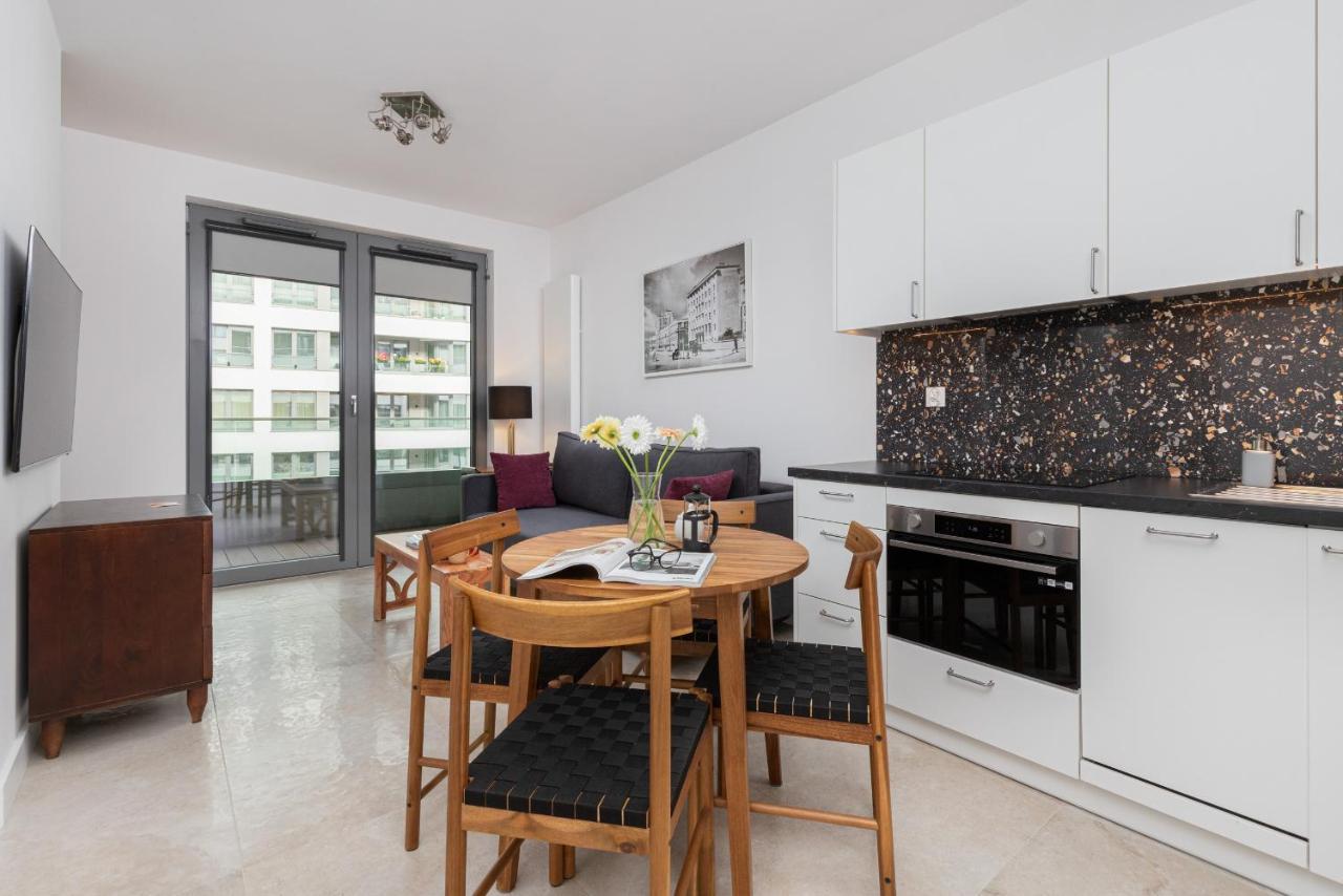 Plac Unii Apartment Gdynia City Centre By Noclegi Renters Ngoại thất bức ảnh