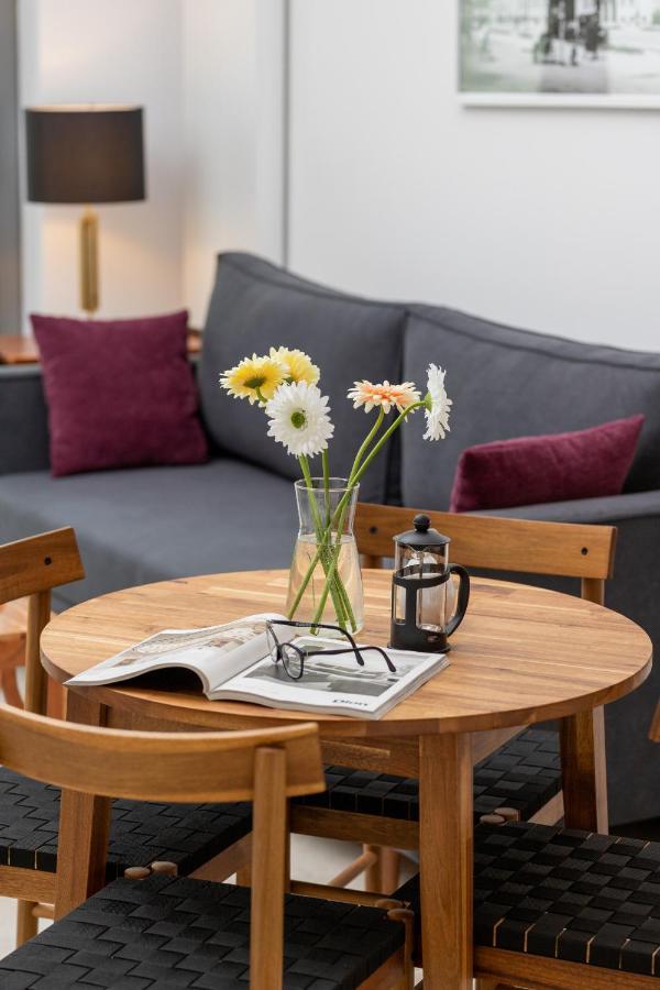 Plac Unii Apartment Gdynia City Centre By Noclegi Renters Ngoại thất bức ảnh